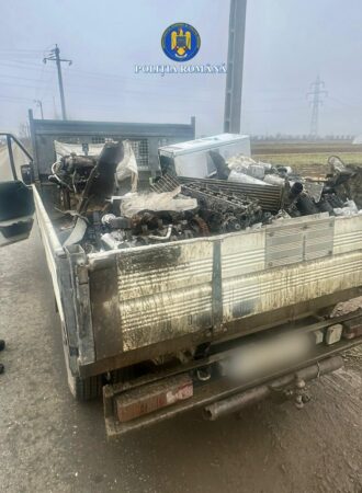 Transport ilegal de fier vechi, depistat de polițiștii dâmbovițeni 