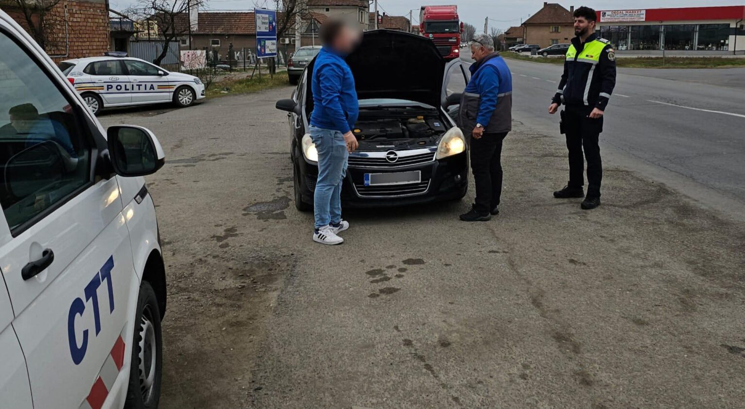 Aproape 40% dintre mașinile verificate în Dâmbovița, cu nereguli: Sute de amenzi și certificate retrase de RAR și Poliție