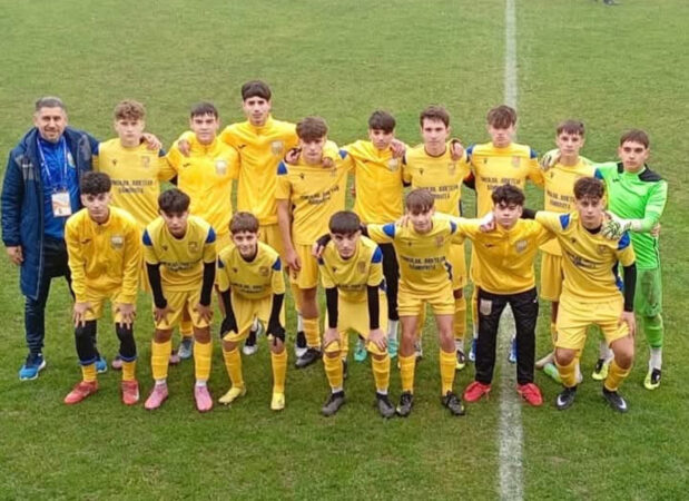 Dâmbovița va avea reprezentanți la barajele de promovare în Liga 3 și la faza regională U19-U17 Dâmbovița va avea reprezentanți la barajele de promovare în Liga 3 și la faza regională U19-U17