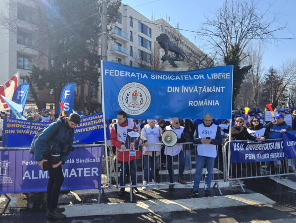  Educația, din nou în stradă, la un pas de grevă  generală