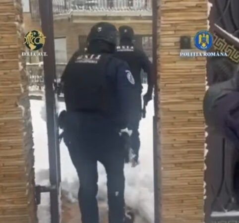  Percheziții la Ghenosu: Grup infracțional pentru camătă și șantaj, destructurat de DIICOT și polițiști