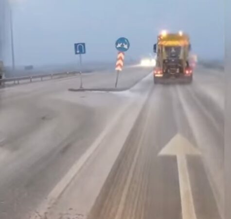 Iarna își spune cuvântul în sudul județului Dâmbovița: intervenții pe drumurile naționale DN7 și DN71