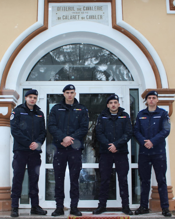 Patru studenți ai Academiei de Poliție „Alexandru Ioan Cuza” București, în practică la Jandarmeria Dâmbovița