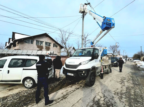 Racordări ilegale la rețeaua de energie electrică, depistate în comuna Cojasca Racordări ilegale la rețeaua de energie electrică, depistate în comuna Cojasca