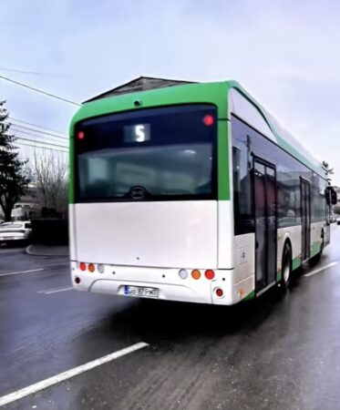Transport public de calitate în Târgoviște și zona metropolitană: Autobuze electrice și hibride în circulație