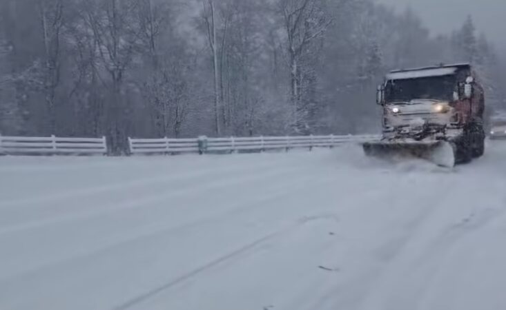 ATENȚIE! Val puternic de ninsoare în zona montană din centrul țării