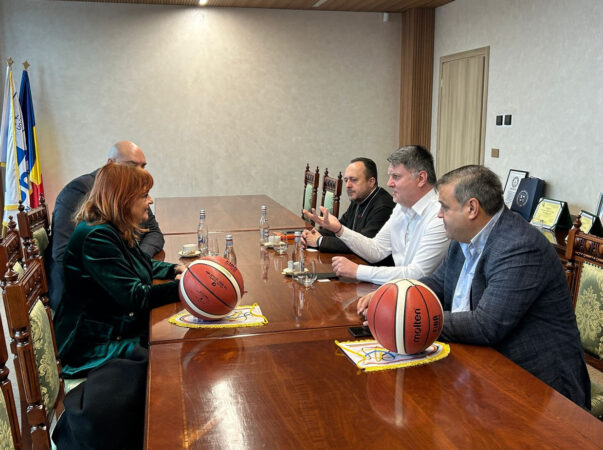 Universitatea „Valahia” din Târgoviște susține sportul universitar și performanța tinerilor