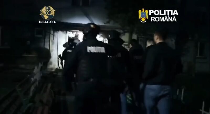 Cinci traficanți de droguri, prinși în Dâmbovița!