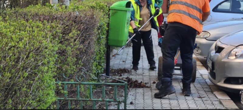 Curățenie pe timp de noapte în Târgoviște: Străzi spălate și igienizate în mai multe zone ale municipiului Curățenie pe timp de noapte în Târgoviște: Străzi spălate și igienizate în mai multe zone ale municipiului