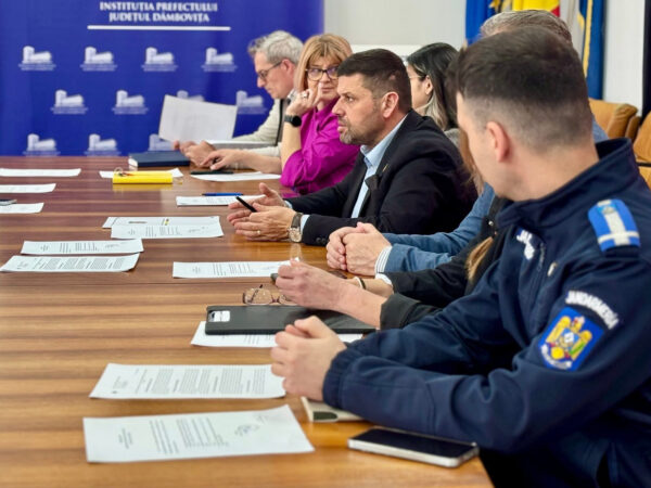  Dialog și soluții pentru incluziunea comunității rome în Dâmbovița