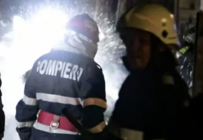 Incendiu la un apartament din Târgoviște,  intervenție promptă a pompierilor