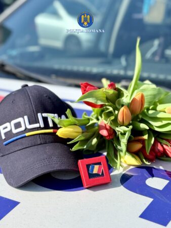 Începutul primăverii, marcat de polițiștii din Dâmbovița printr-un gest simbolic în trafic