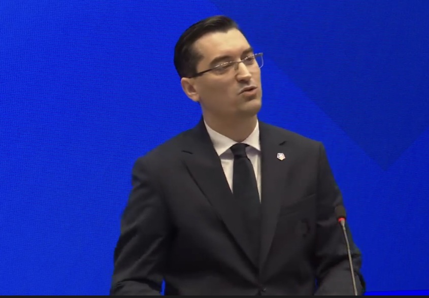 Răzvan Burleanu, reales la conducerea FRF: Continuitate și consolidare în fotbalul românesc