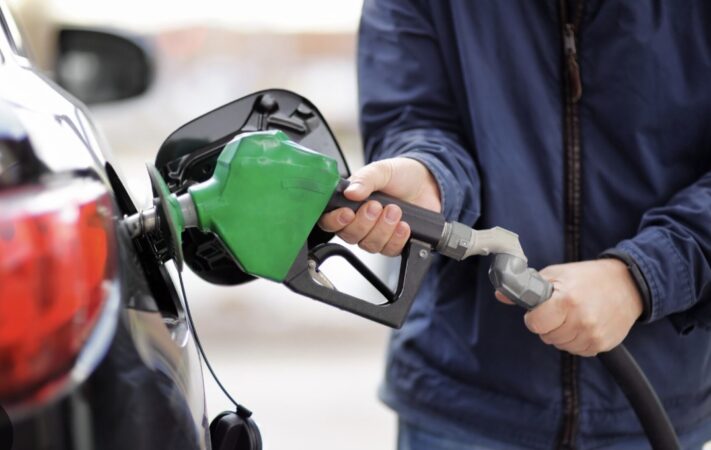 UE cere reducerea consumului de carburanți cu 15%, inclusiv  în România: Benzina premium în România a depășit 10 lei/litru