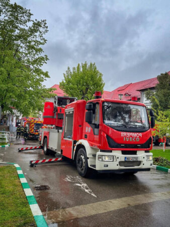Exercițiu de intervenție la Spitalul Județean Târgoviște: scenariu de incendiu și evacuarea a circa 120 de persoane