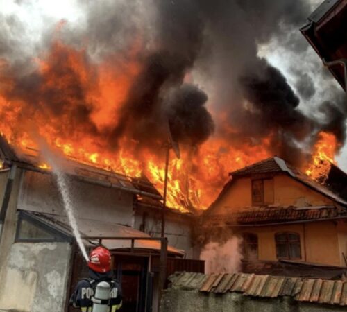 Incendiu puternic la o locuință din Crevedia: Intervenție de amploare a pompierilor
