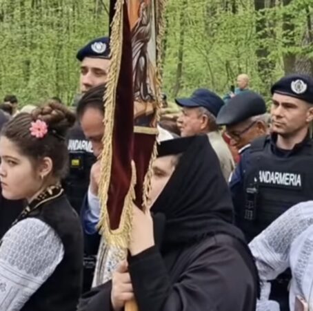  Jandarmii dâmbovițeni au fost la datorie de Izvorul Tămăduirii, la Mănăstirea Nucet