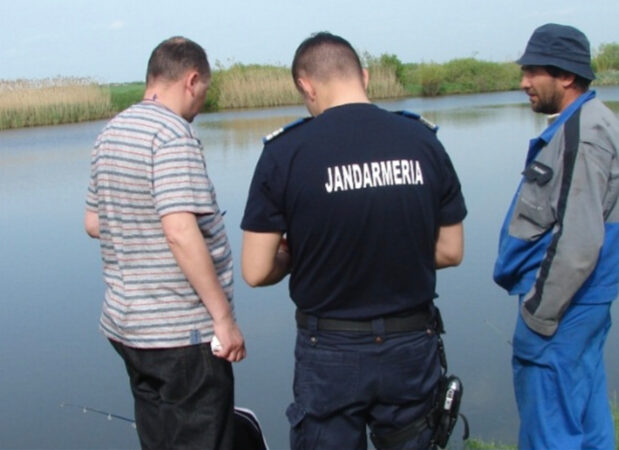 Jandarmii dâmbovițeni, pe urmele braconierilor: Controale ample și sancțiuni în perioada de prohibiție