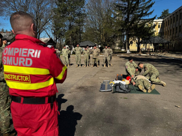 Militari dâmbovițeni instruiți pentru intervenții de urgență și acordarea primului ajutor