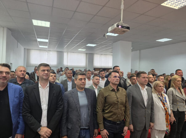 PSD Dâmbovița a votat  pentru retragerea sprijinului politic pentru premierul Ilie Bolojan