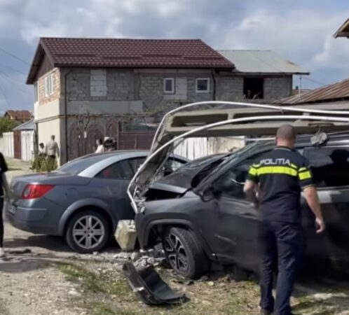 Pericol de explozie la Ulmi: Mașină scăpată de sub control, impact cu o conductă de gaze