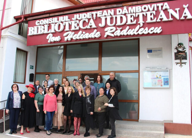 „Povestea care nu se împrumută” – Ziua Bibliotecarului sărbătorită la Biblioteca Județeană Dâmbovița