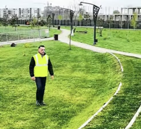 Primăria Târgoviște: 300 de arbori plantați în noul parc de lângă Complexul Turistic de Natație