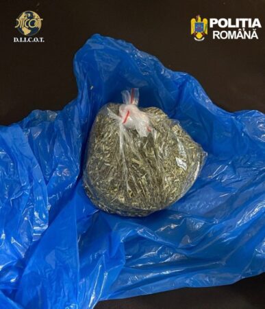 Rețea de trafic de droguri destructurată în Dâmbovița