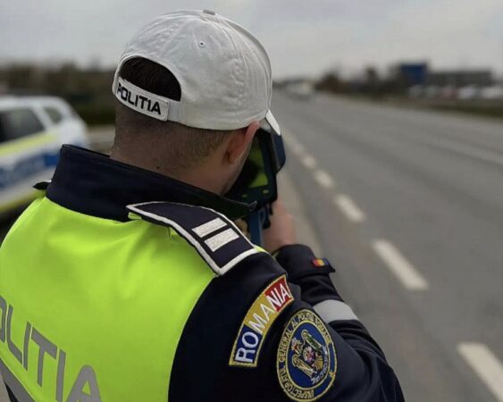 STOP VITEZEI EXCESIVE! Acțiune amplă a polițiștilor rutieri în Dâmbovița STOP VITEZEI EXCESIVE! Acțiune amplă a polițiștilor rutieri în Dâmbovița