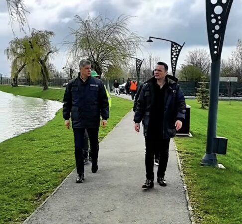 Se deschide lacul de agrement de lângă Complexul de Natație Târgoviște! Bărci și hidrobiciclete, disponibile de miercuri pentru târgovișteni