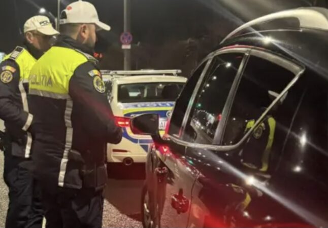  Tânără de 19 ani, prinsă la volan fără permis, în Dâmbovița