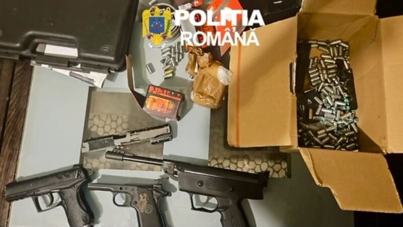 41 DE PERCHEZIȚII: Rețea de arme ilegale, destructurată