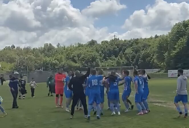 ACS Malu cu Flori promovează matematic în Liga 4: performanță istorică pentru echipa din Seria Nord ACS Malu cu Flori promovează matematic în Liga 4: performanță istorică pentru echipa din Seria Nord