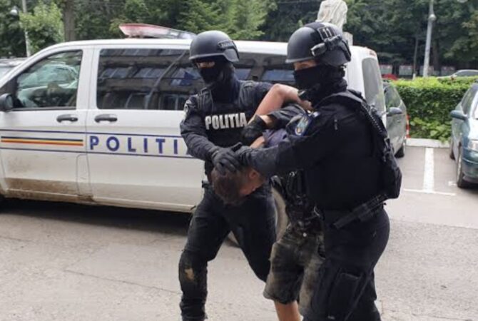 Arestat preventiv după ce a încălcat ordinul de protecție și a intrat în curtea fostei soții