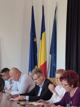 Proiect dedicat tinerilor din Dâmbovița: sprijin pentru calificare, ucenicie și integrare pe piața muncii Dâmbovița