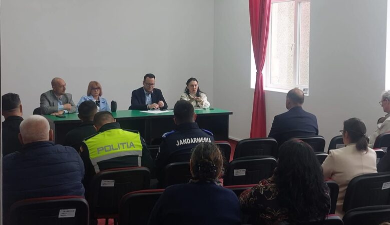 Dialog interinstituțional în Dâmbovița pentru incluziunea comunităților rome în cadrul proiectului ROMA PLATFORM