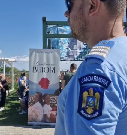 „Grădina cu bujori”, sărbătoare a tradiției și frumuseții, sub protecția jandarmilor dâmbovițeni