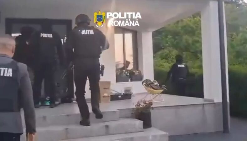 Percheziții de amploare în Dâmbovița: Fals și exercitare fără drept a unei profesii Percheziții de amploare în Dâmbovița: Fals și exercitare fără drept a unei profesii