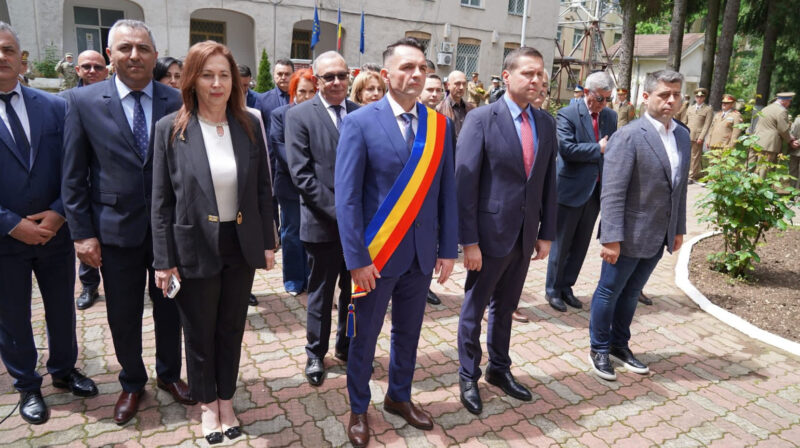 Președintele CJ Dâmbovița, Corneliu Ștefan, mesaj de 10 Mai: Cinstim trecutul și ne asumăm prezentul Președintele CJ Dâmbovița, Corneliu Ștefan, mesaj de 10 Mai: Cinstim trecutul și ne asumăm prezentul