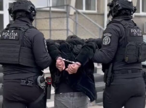 TÂNĂR ARESTAT DUPĂ UN CONFLICT VIOLENT ÎN MĂNEȘTI TÂNĂR ARESTAT DUPĂ UN CONFLICT VIOLENT ÎN MĂNEȘTI