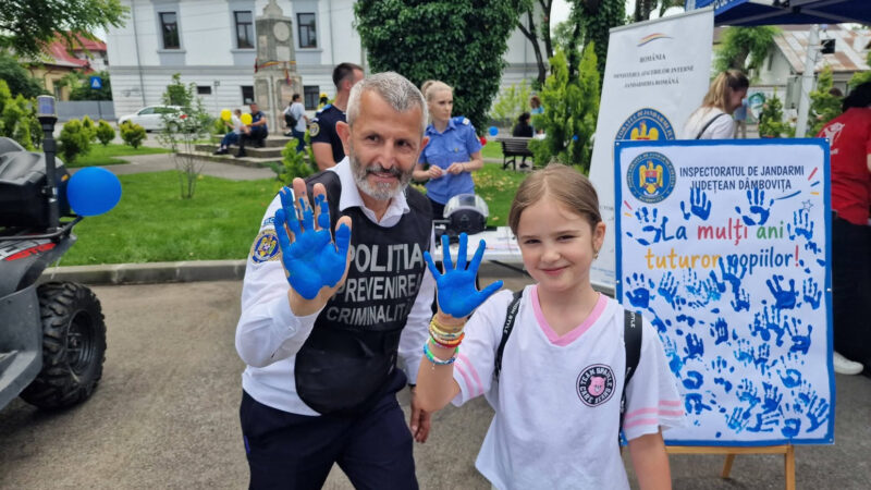 1 Iunie plin de zâmbete și activități educative alături de jandarmii și polițiștii din Dâmbovița