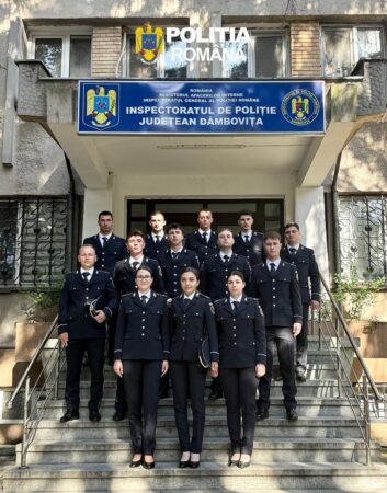 13 polițiști tineri au intrat în echipa IPJ Dâmbovița. Vor activa în structurile de ordine publică și rutieră