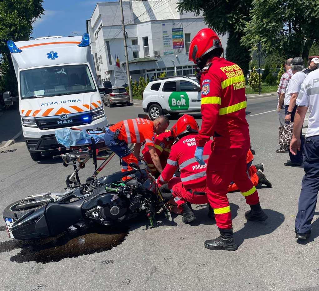 Accident violent în Târgoviște: motociclist rănit după impact puternic