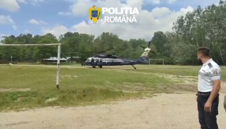 Amplă mobilizare a forțelor de intervenție: Elicopter IGPR implicat în găsirea unui copil Amplă mobilizare a forțelor de intervenție: Elicopter IGPR implicat în găsirea unui copil