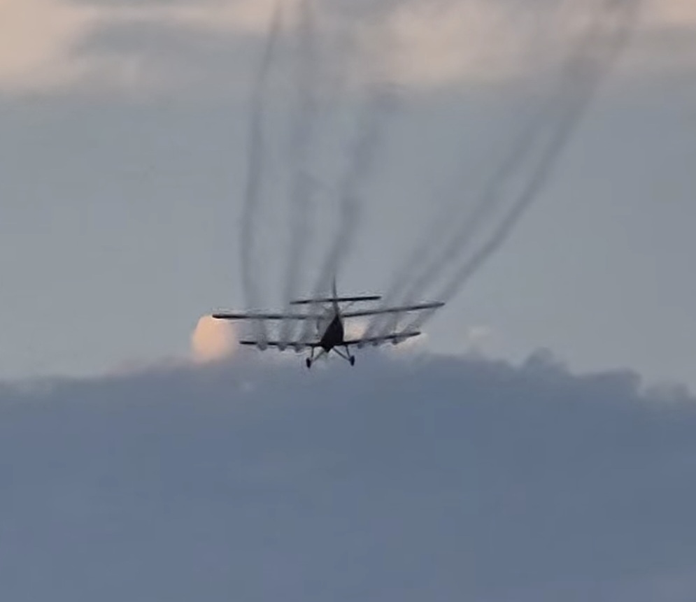 Avioanele revin deasupra Târgoviștei! Începe lupta împotriva țânțarilor și insectelor de disconfort