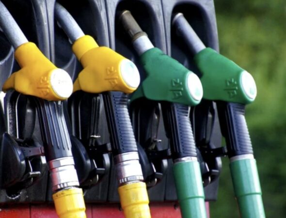 Carburanții se scumpesc de la 1 iulie:  Dispare reducerea de 36 de bani pe litru
