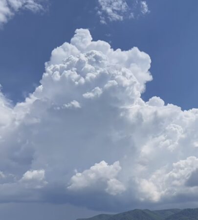 DÂMBOVIȚA, SUB INFORMARE METEOROLOGICĂ: CANICULĂ, DISCONFORT TERMIC ȘI FURTUNI ÎN URMĂTOARELE ZILE
