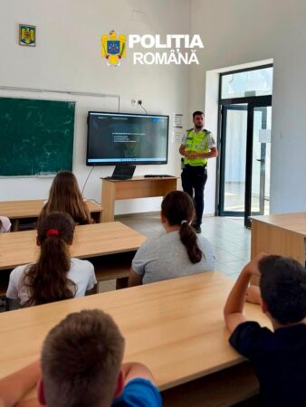 EDIȚIA I A PROIECTULUI „DEPENDENȚA DE ECRANE ȘI PERICOLELE DIN MEDIUL ONLINE” EDIȚIA I A PROIECTULUI „DEPENDENȚA DE ECRANE ȘI PERICOLELE DIN MEDIUL ONLINE”