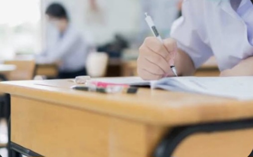 Doi candidați eliminați pentru tentativă de fraudă la Evaluarea Națională 2026 în Dâmbovița Doi candidați eliminați pentru tentativă de fraudă la Evaluarea Națională 2026 în Dâmbovița