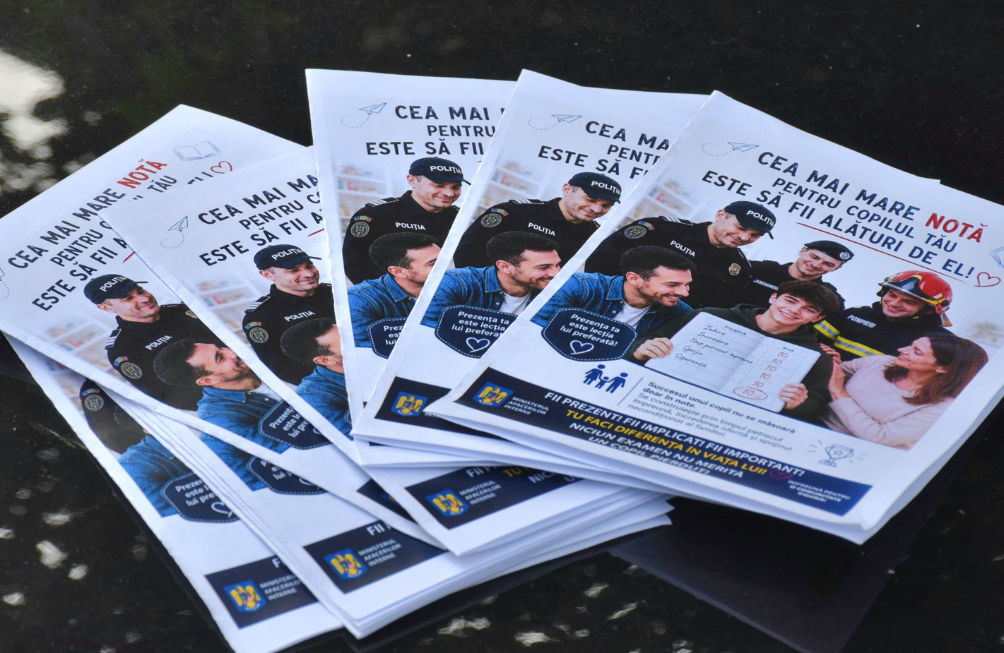 Jandarmii, polițiștii și pompierii dâmbovițeni, alături de elevi și părinți în perioada examenelor naționale